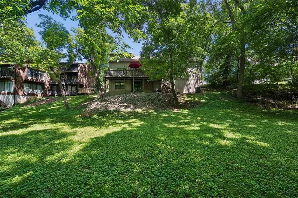 10211 Broadmoor St, Overland Park, KS 66212