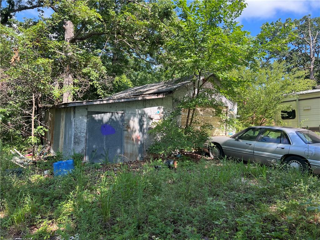 647 NE 185 Pvt Rd, Osceola, MO 64776
