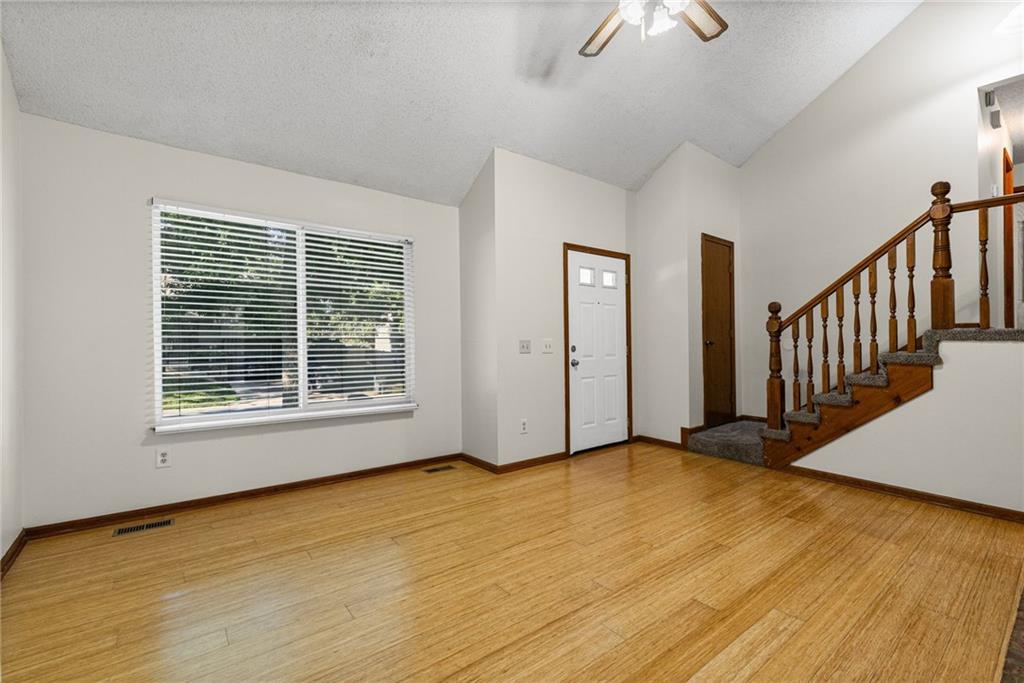 15016 W 150th St, Olathe, KS 66062