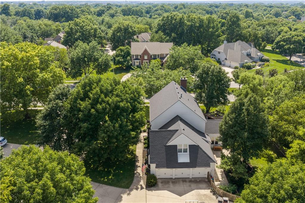3552 W 129th Ter, Leawood, KS 66209
