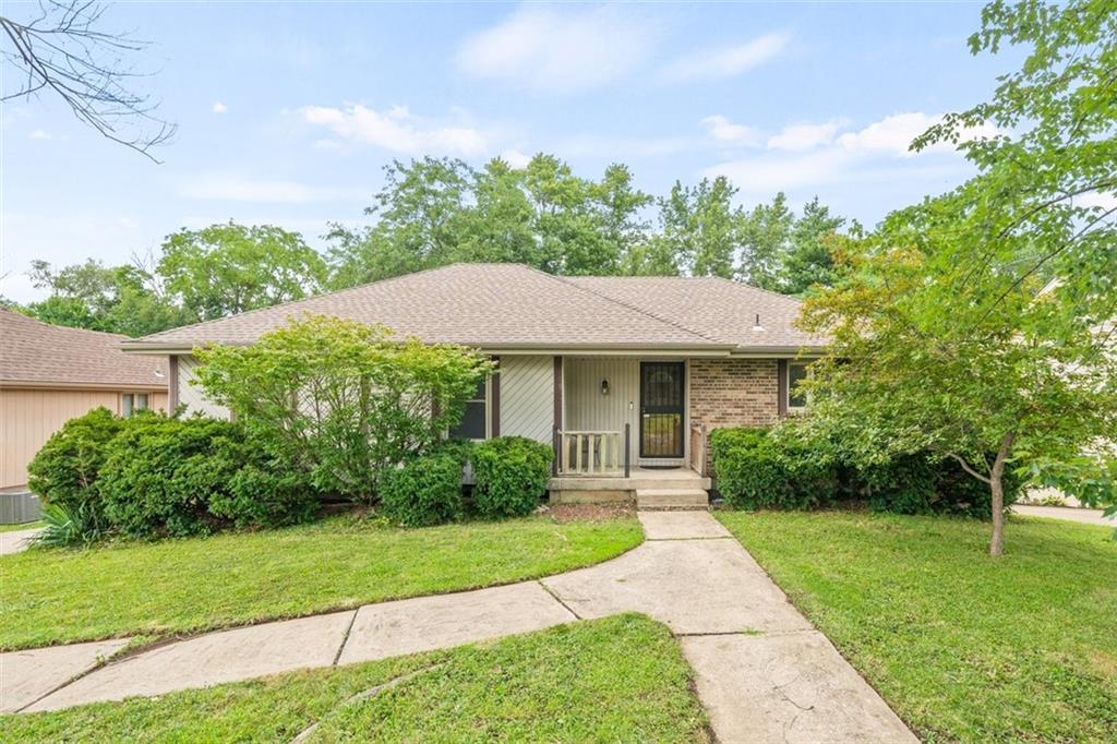 11812 E 76th Ter, Raytown, MO 64138
