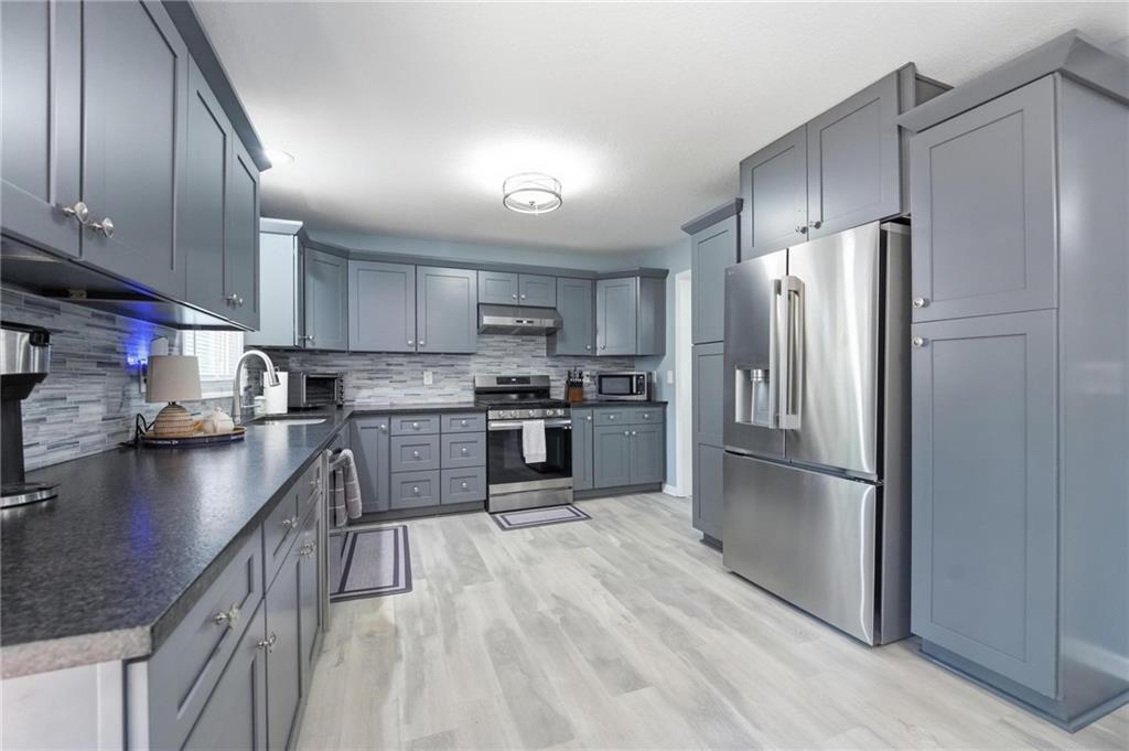 1605 NE 69th Ter, Gladstone, MO 64118