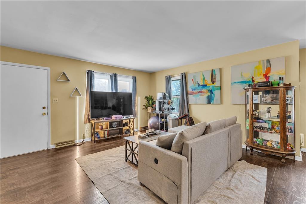 2918 N 9th St, St Joseph, MO 64505