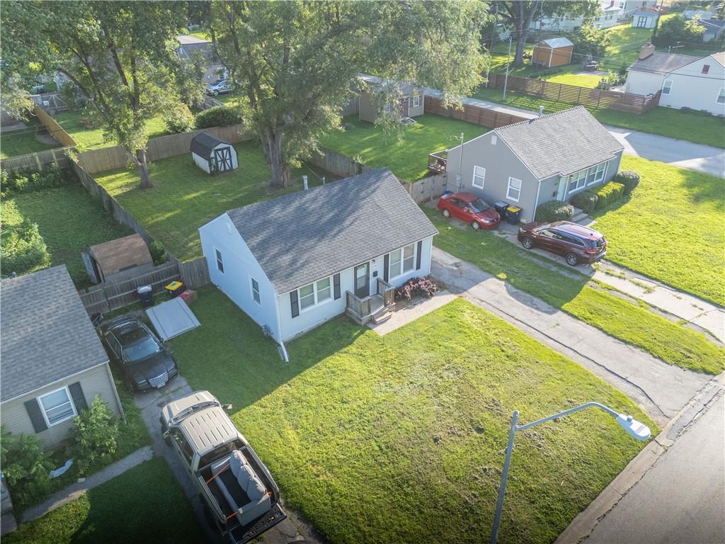 3530 NE 53rd St, Kansas City, MO 64119