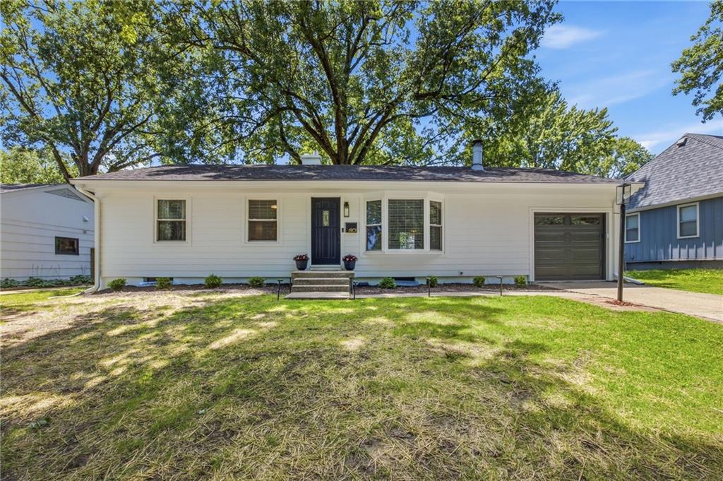 6101 W 76th St, Prairie Village, KS 66208