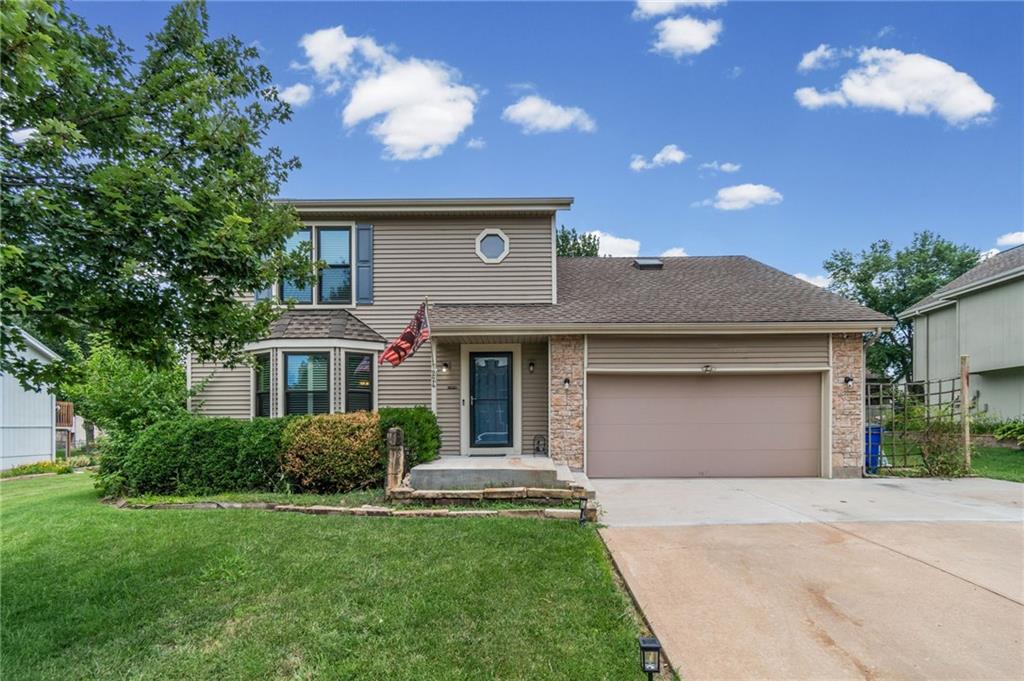 224 S Chambery Dr, Olathe, KS 66061