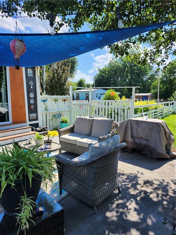42 Timber Ln, Linn Valley, KS 66040