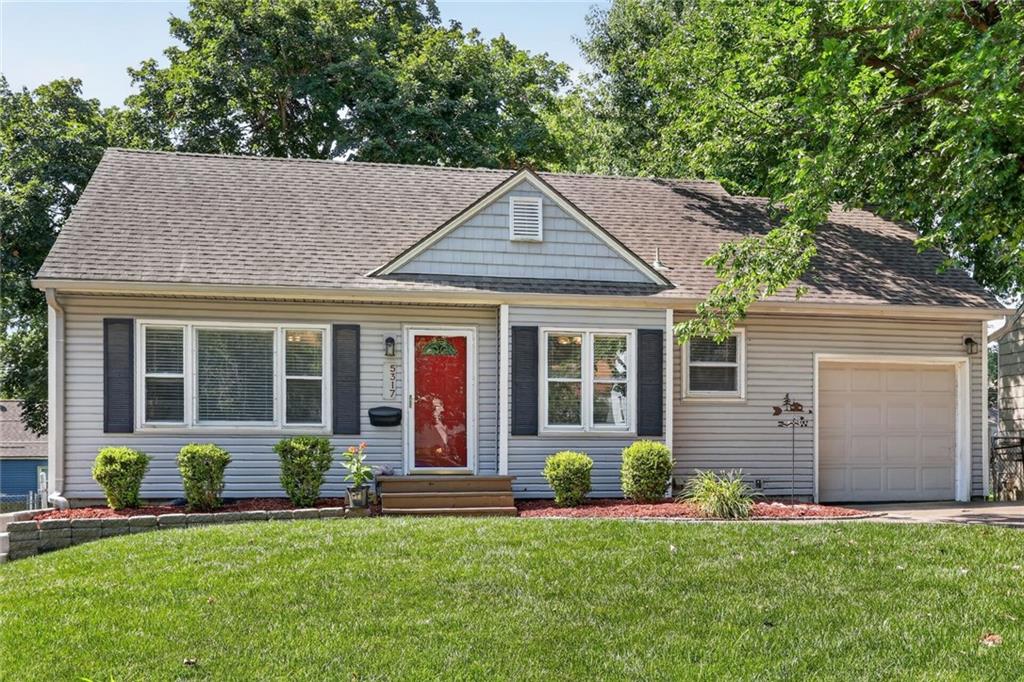 5317 W 50th Ter, Roeland Park, KS 66205