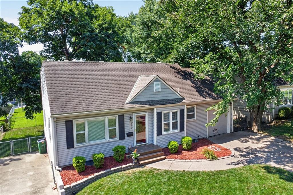 5317 W 50th Ter, Roeland Park, KS 66205