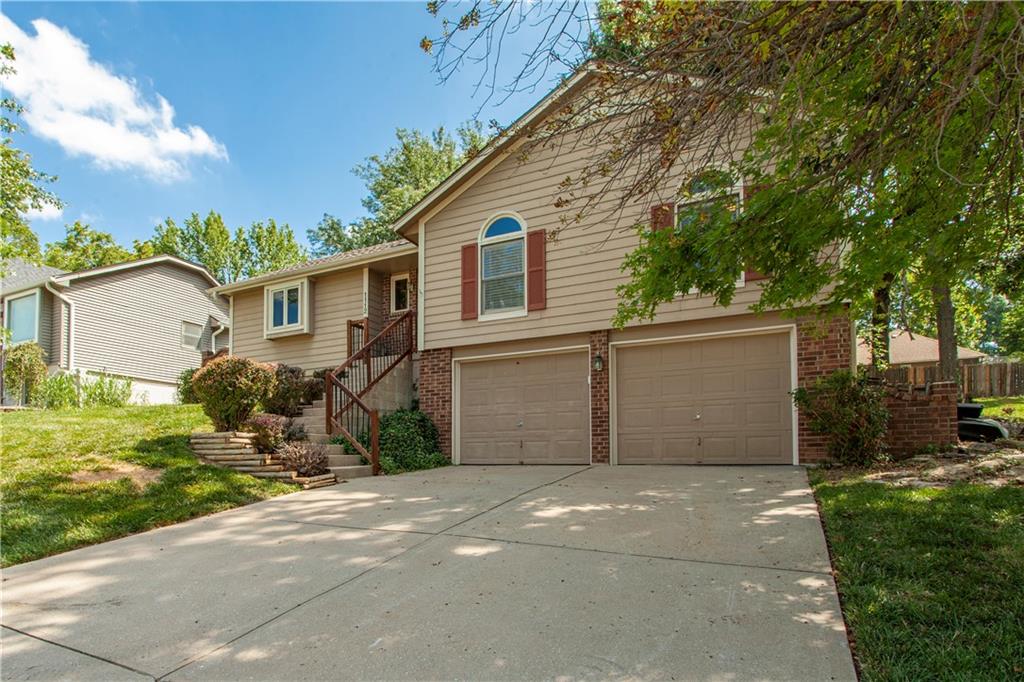 1112 SW 24th Street Ct, Blue Springs, MO 64015