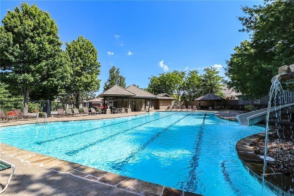 1744 NE Woodland Shores Ln, Lee's Summit, MO 64086