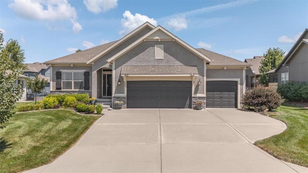 105 SE Griffin St, Blue Springs, MO 64064