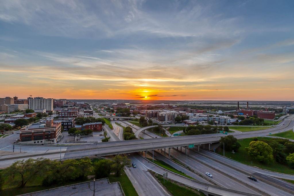 600 E Admiral Blvd #1205, Kansas City, MO 64106