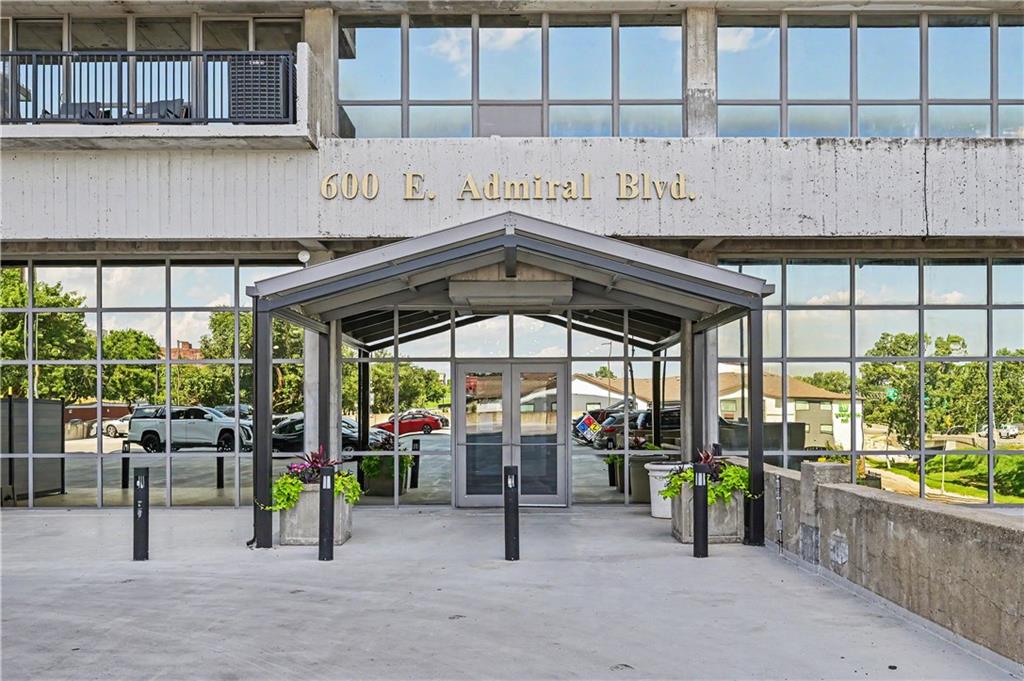 600 E Admiral Blvd #1205, Kansas City, MO 64106