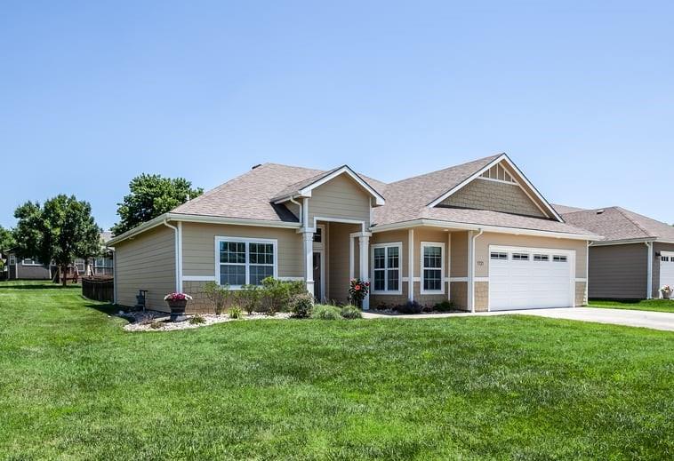 1721 S Willow St, Ottawa, KS 66067