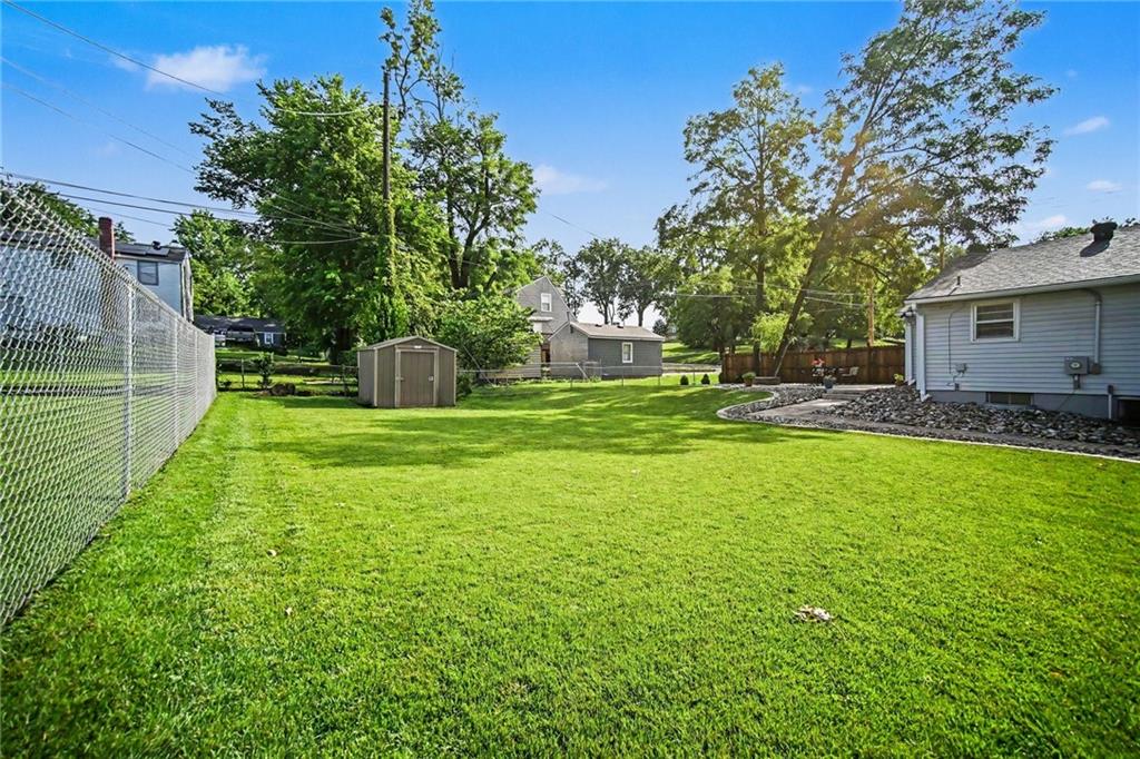 4300 N Holmes St, Kansas City, MO 64116