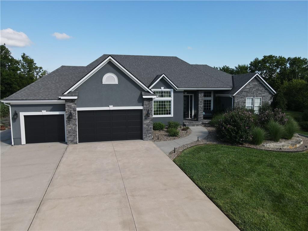 19011 192nd Ter, Pleasant Hill, MO 64080