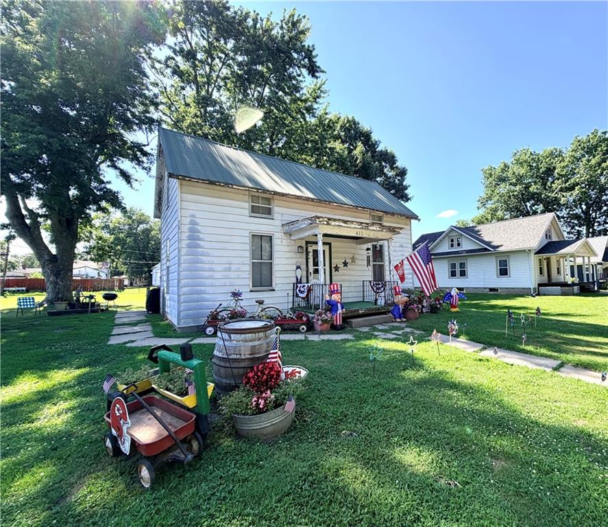 412 S Bismark St, Concordia, MO 64020