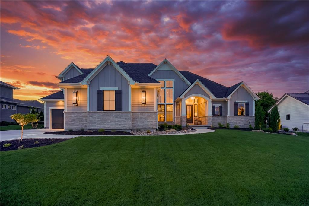 17220 Goddard St, Overland Park, KS 66221