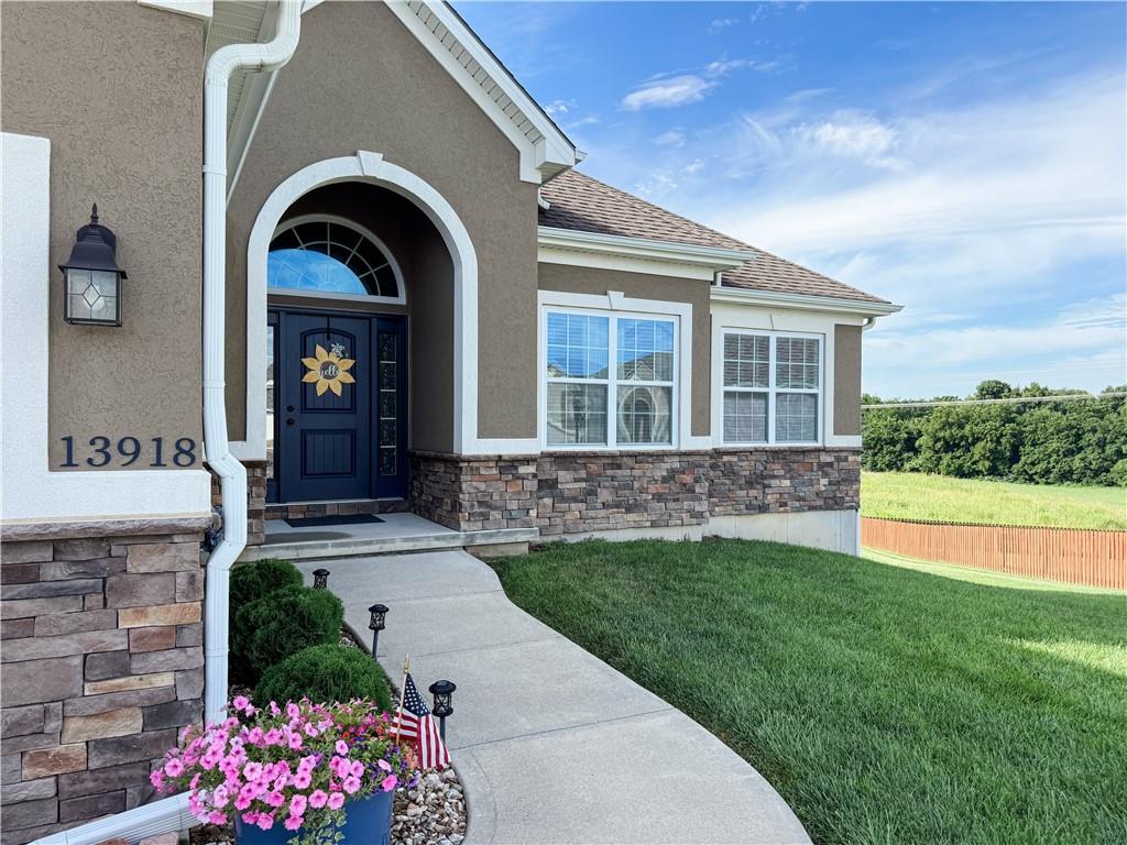 13918 Dakota Ct, St Joseph, MO 64505