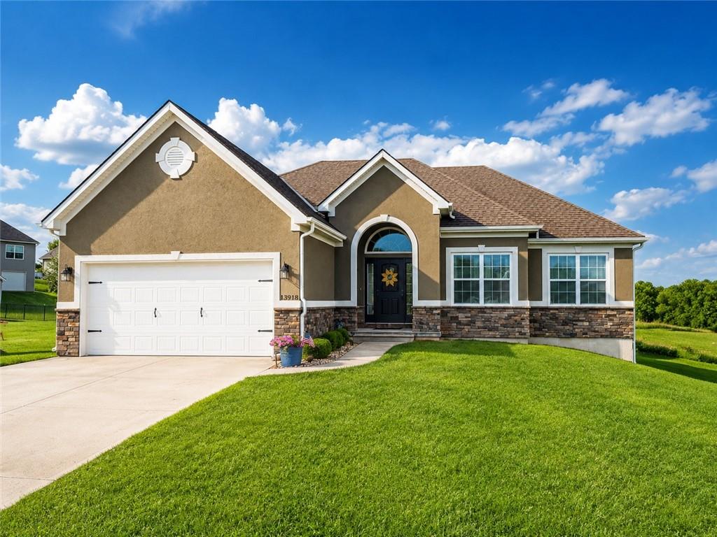 13918 Dakota Ct, St Joseph, MO 64505