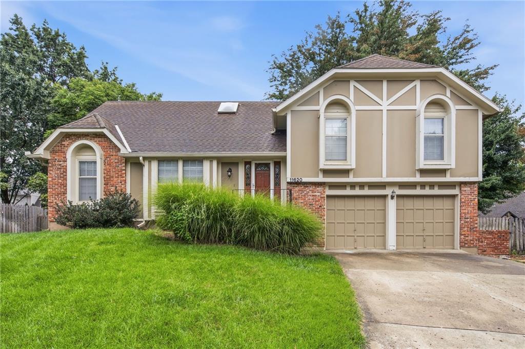 11620 Grant Dr, Overland Park, KS 66210