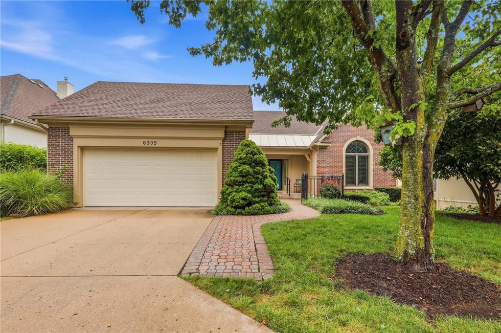 6305 W 92 St, Overland Park, KS 66212