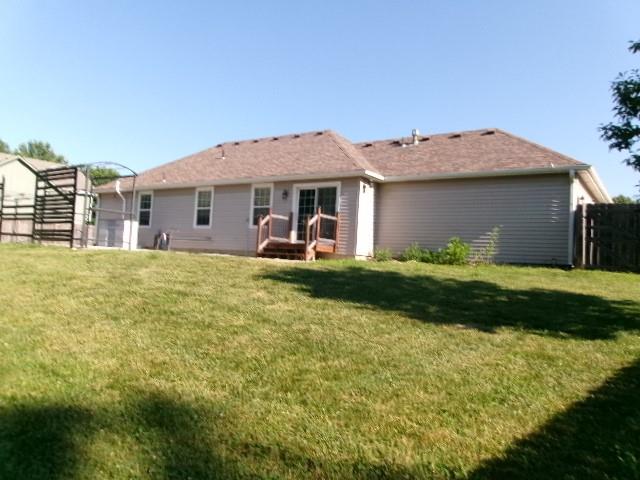 1024 SW Hillcrest Dr, Blue Springs, MO 64015