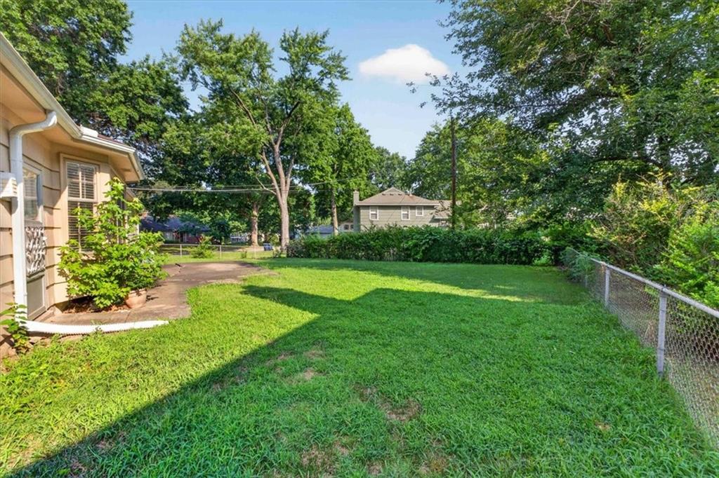426 W 109th St, Kansas City, MO 64114