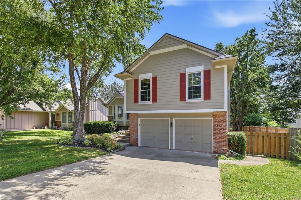 9505 W 47th Ter, Shawnee, KS 66203