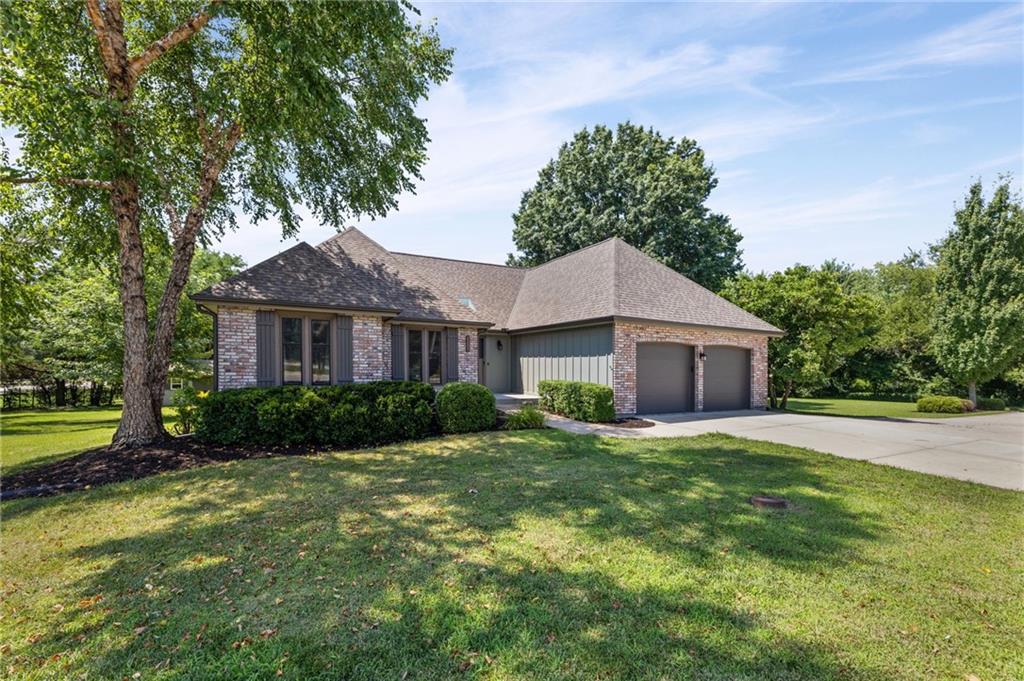 10365 W 159th St, Overland Park, KS 66221