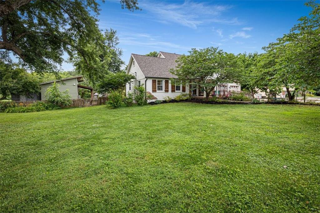 1425 E County Road H Hw, Liberty, MO 64068