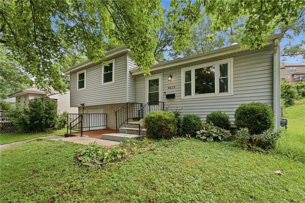 4619 N Bristol Ave, Kansas City, MO 64117