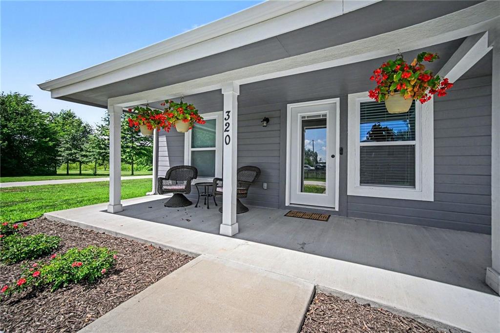 320 Elm St, Bucyrus, KS 66013