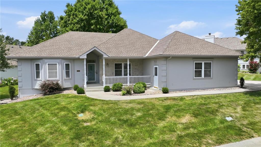 2910 S Swope Dr, Independence, MO 64057