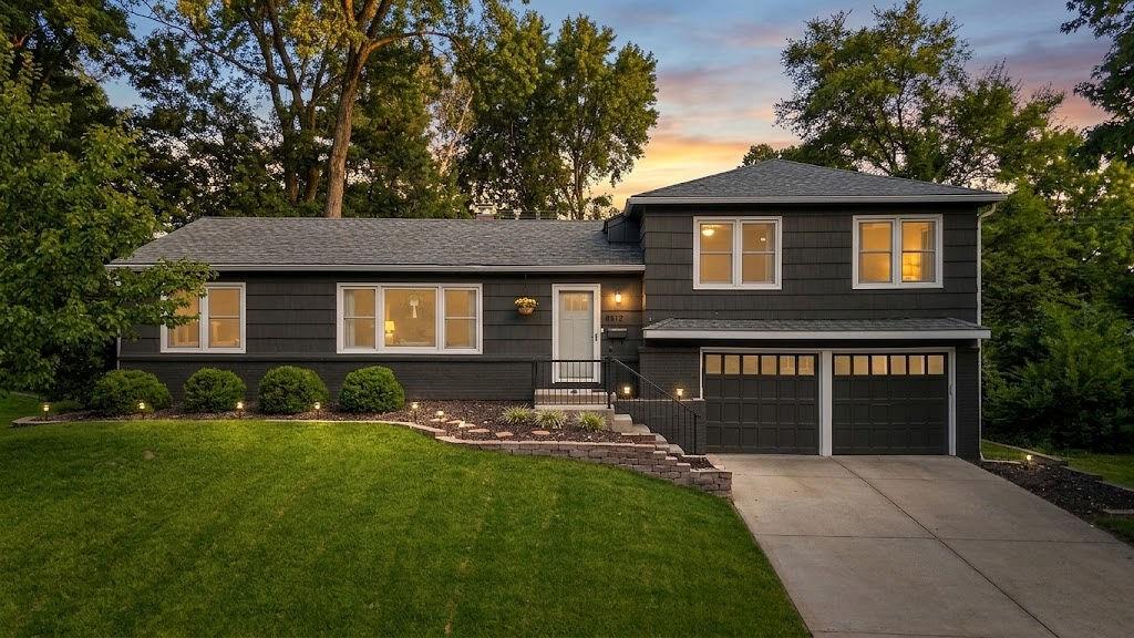 5812 W 101st Ter, Overland Park, KS 66207