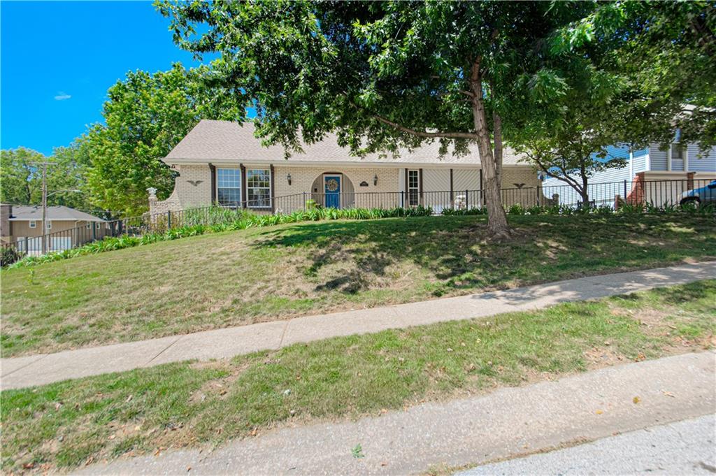 7600 N Park Ave, Gladstone, MO 64118