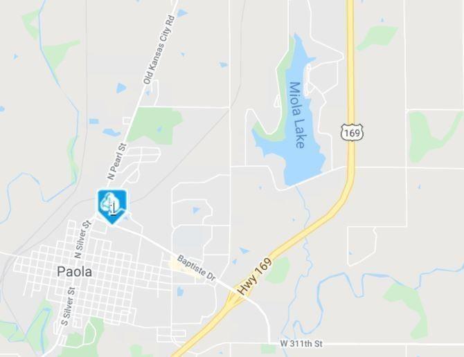 201 Baptiste Dr, Paola, KS 66071