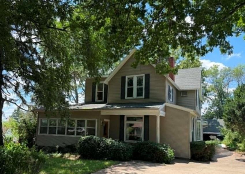 701 Mill St, Mound City, MO 64470