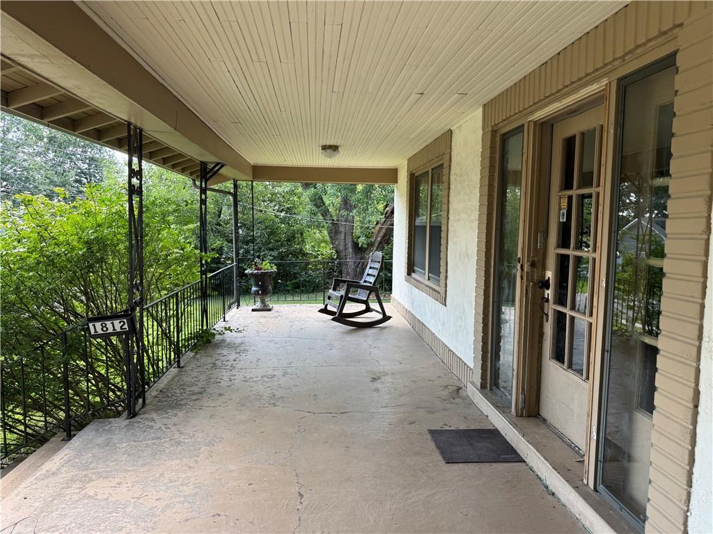 1812 E 135th St, Grandview, MO 64030