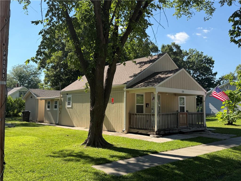 125 Walnut St, Pleasant Hill, MO 64080