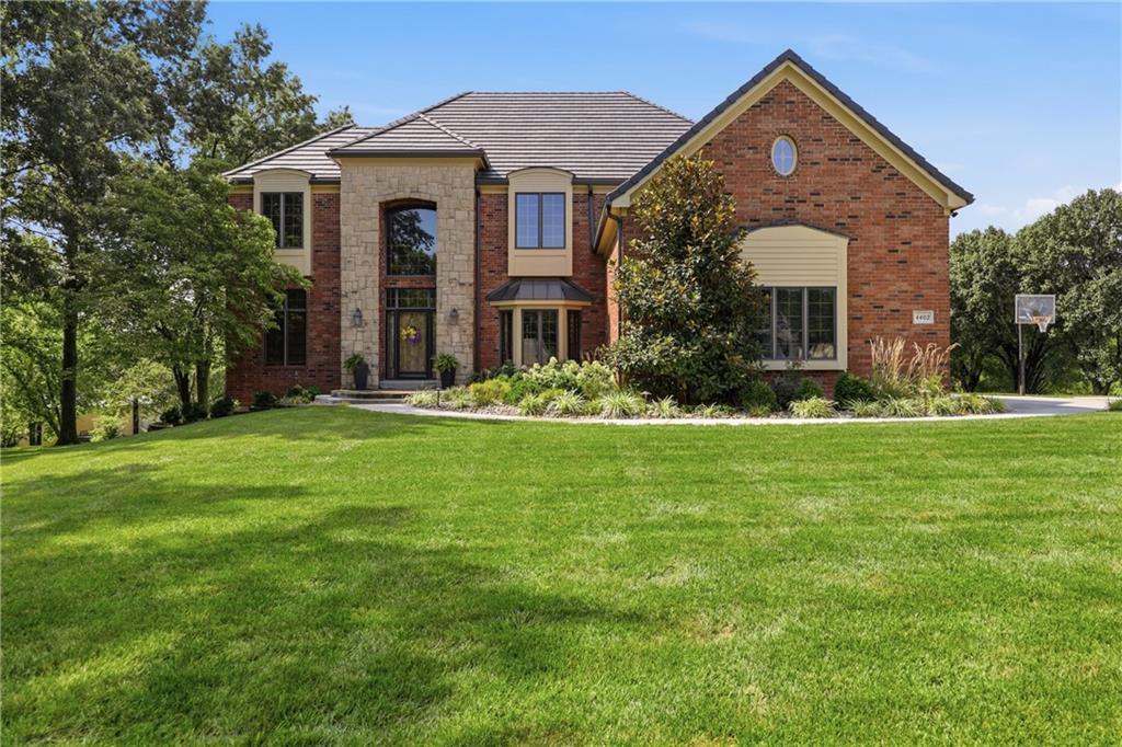 4402 NW Bittersweet Ln, Blue Springs, MO 64015