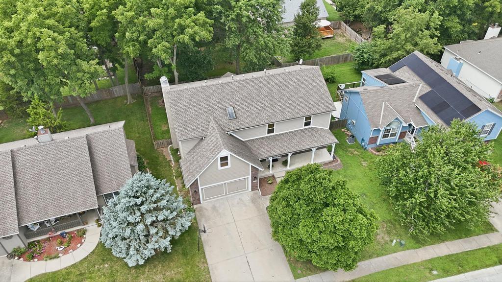 820 NE Adams Dr, Lee's Summit, MO 64086