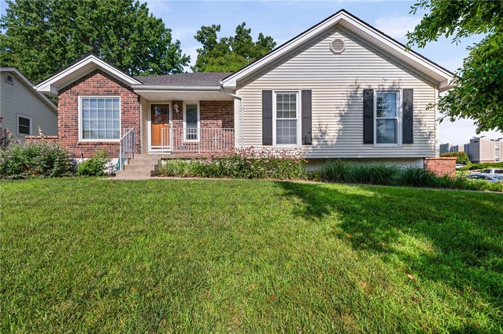 5836 N Indiana Ave, Gladstone, MO 64119