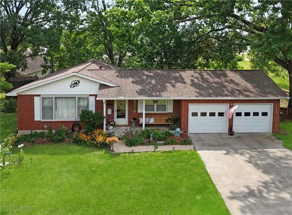 1424 Dowell Dr, Chillicothe, MO 64601