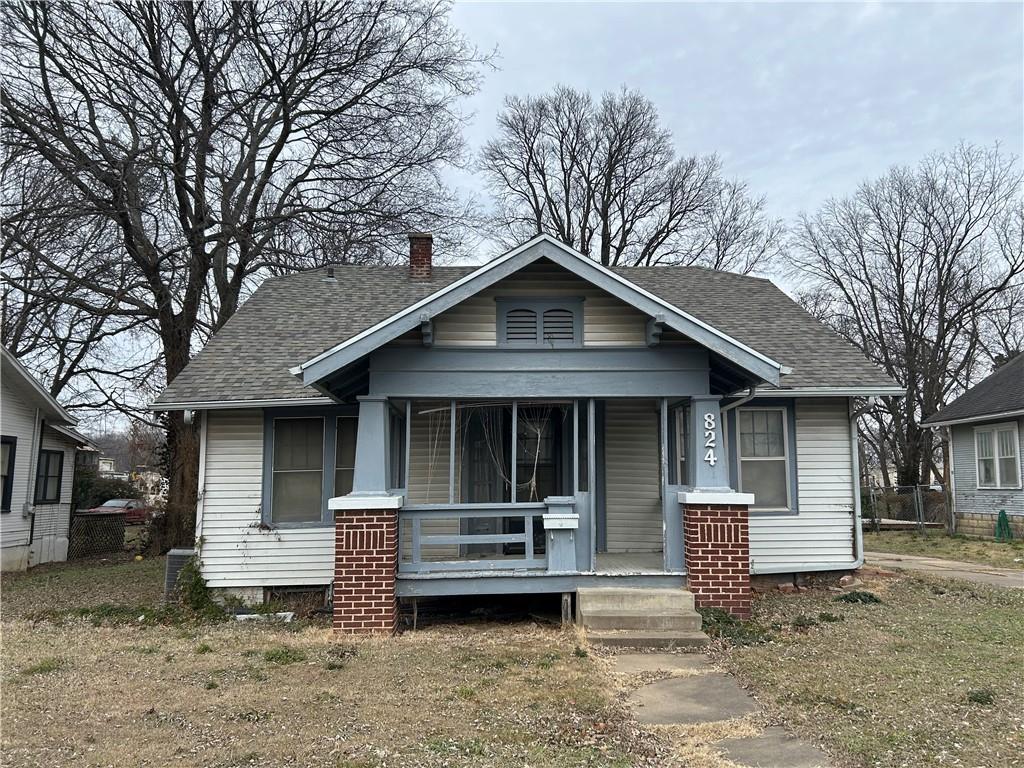 824 E Main St, Independence, KS 67301