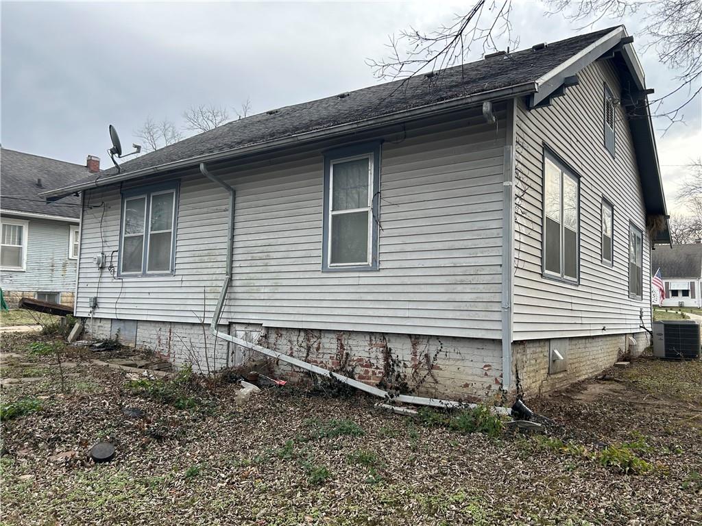 824 E Main St, Independence, KS 67301