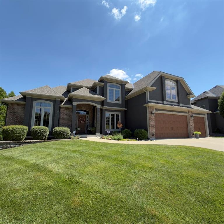 7825 N Kirkwood Ave, Kansas City, MO 64151