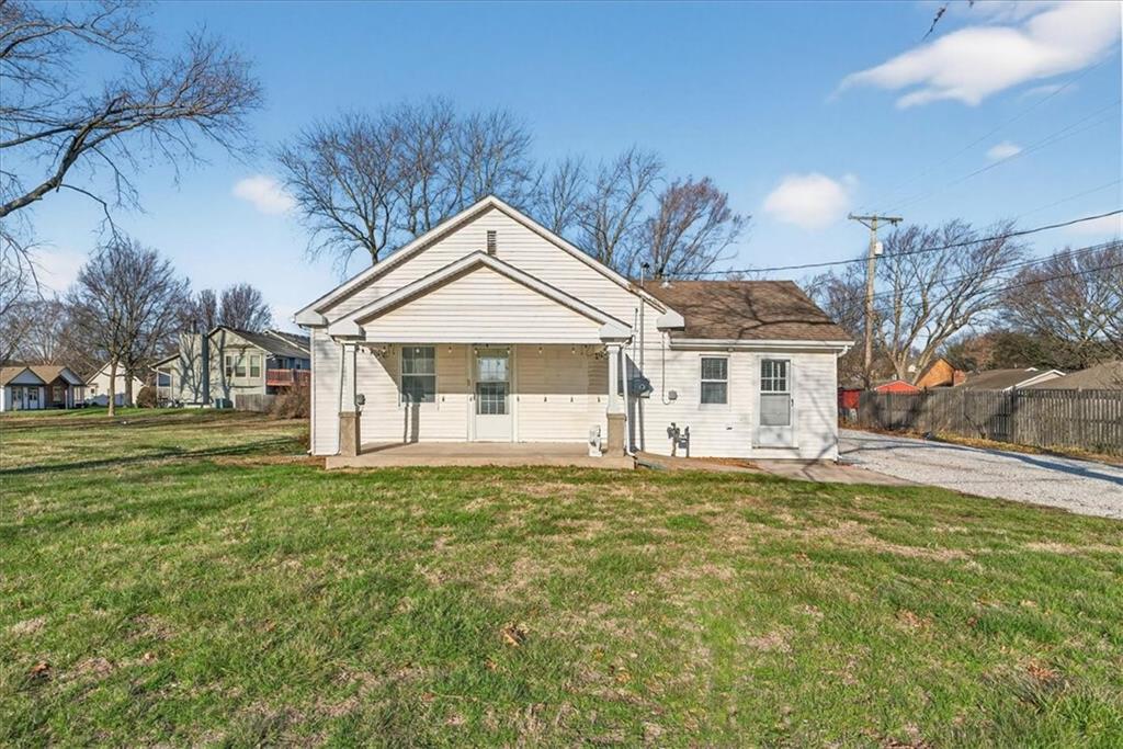 1490 NE Independence Ave, Lee's Summit, MO 64086