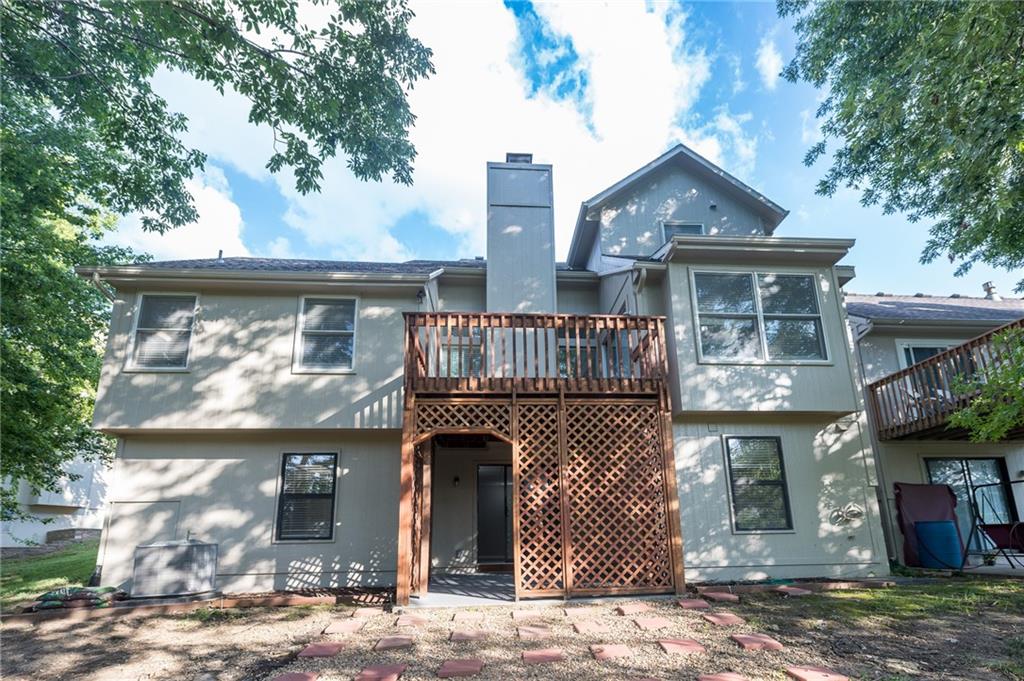 15416 Floyd St, Overland Park, KS 66223